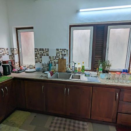 Shiranthi Guest House Rajagiriya Eksteriør bilde