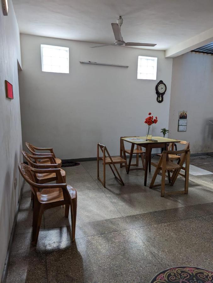 Shiranthi Guest House Rajagiriya Eksteriør bilde