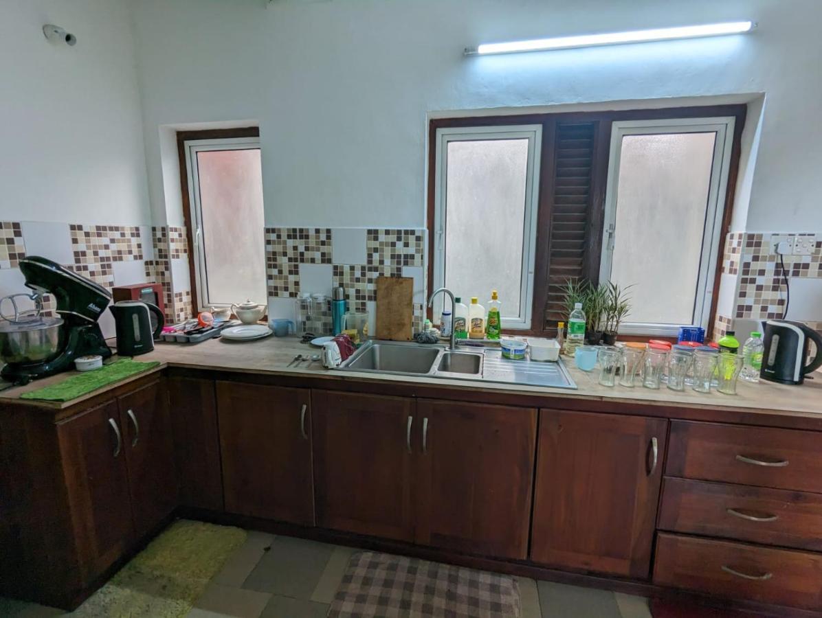 Shiranthi Guest House Rajagiriya Eksteriør bilde
